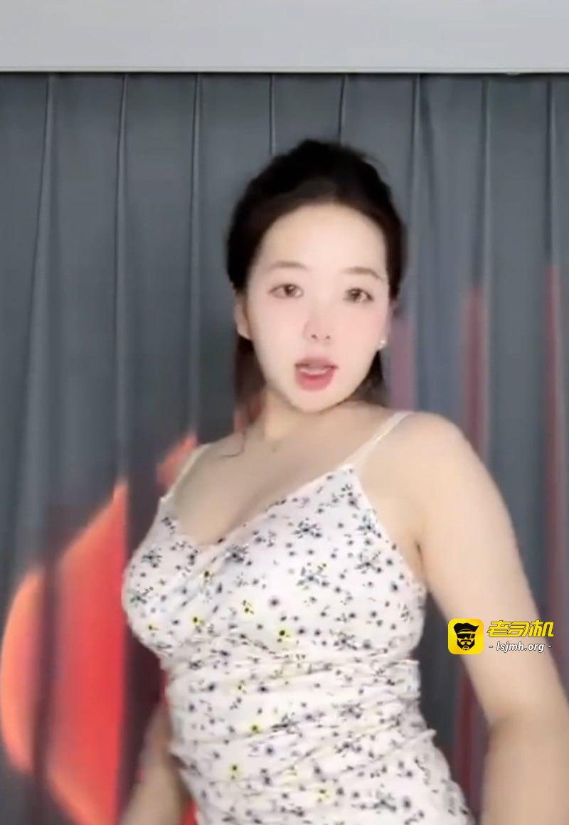 抖音绵绵小嘉热舞片段疯传 每一帧都撩人心弦！ - 图片