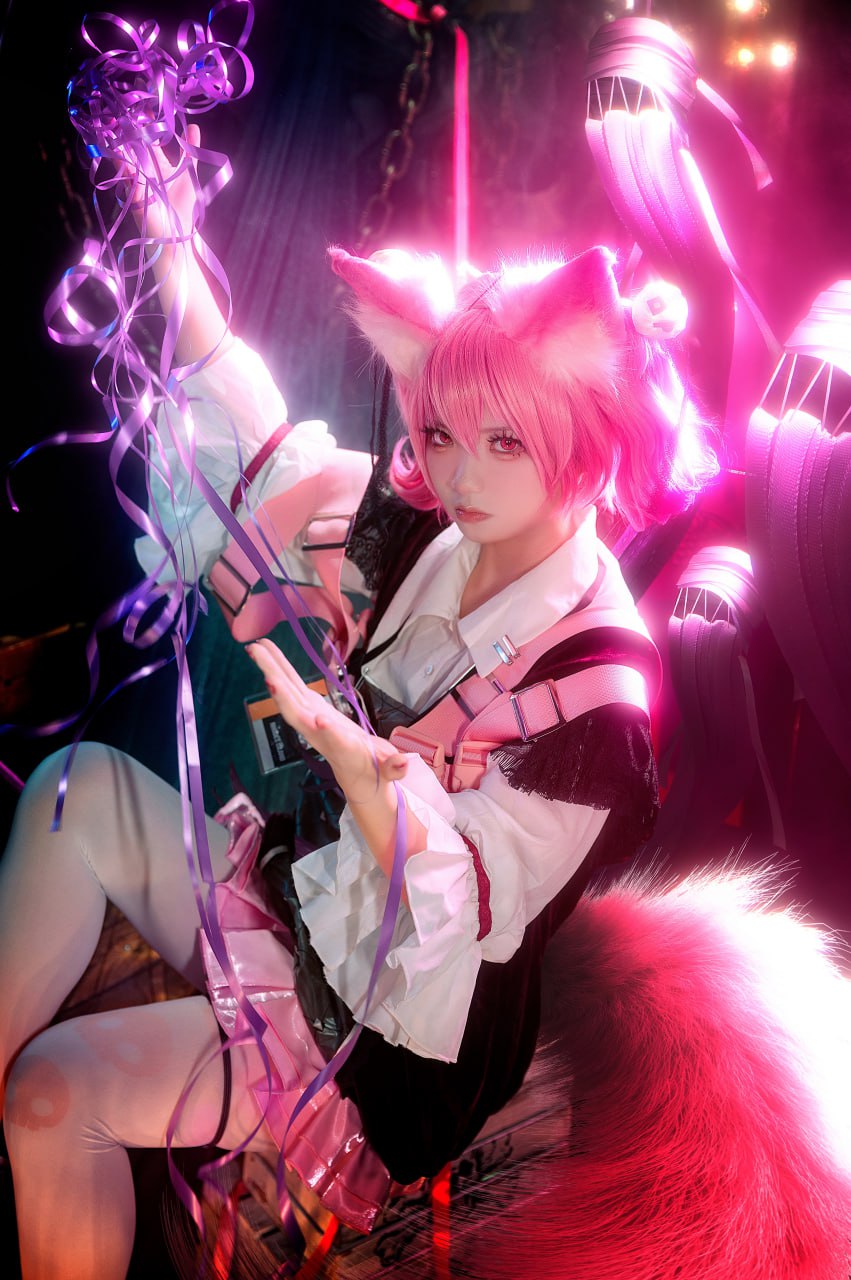 #伊喵君_Nya  #cosplay 明日方舟巫恋 - 图片