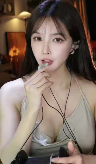 撞脸三上老师的御姐主播，只能卧槽卧槽卧槽的实在太美了