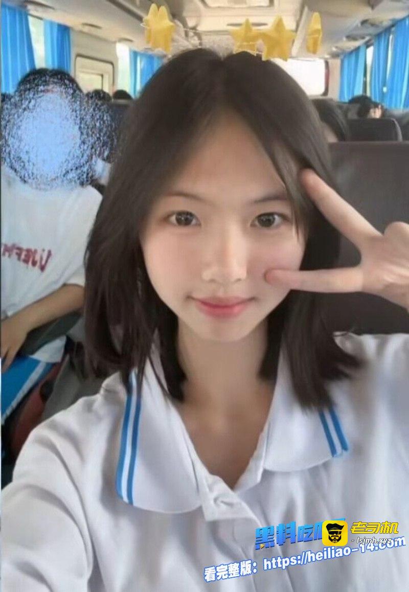 抖音热瓜炸了！副班长吴柳静，平时清纯乖巧的高颜值学生妹，私下竟拍下超大尺度自慰视频！ - 图片