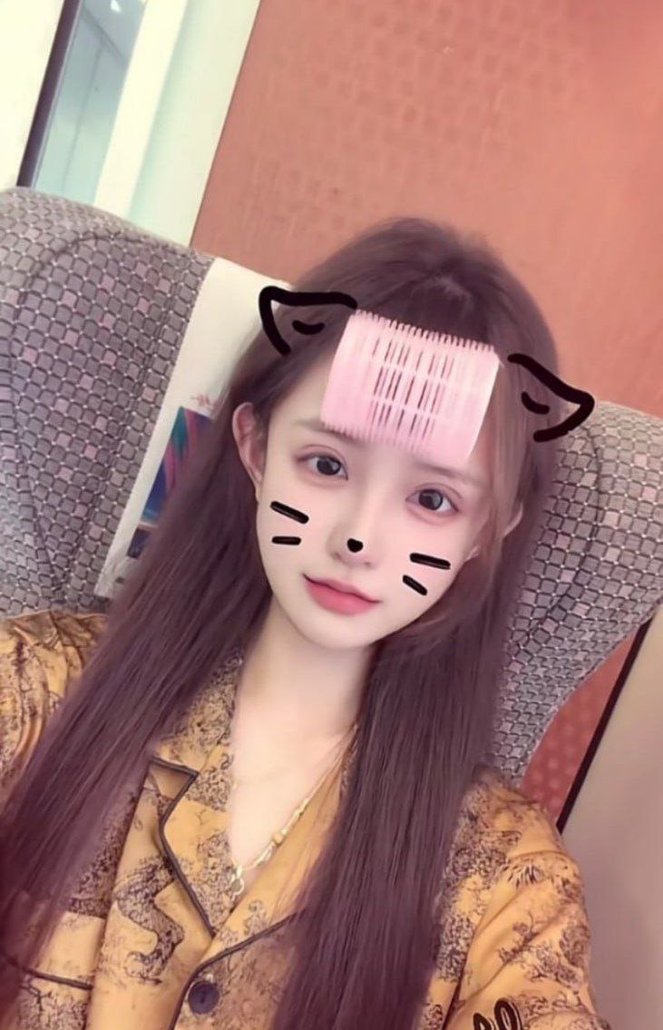 抖音符文女神小娇七和黄毛小伙上床不雅视频遭爆料 - 图片
