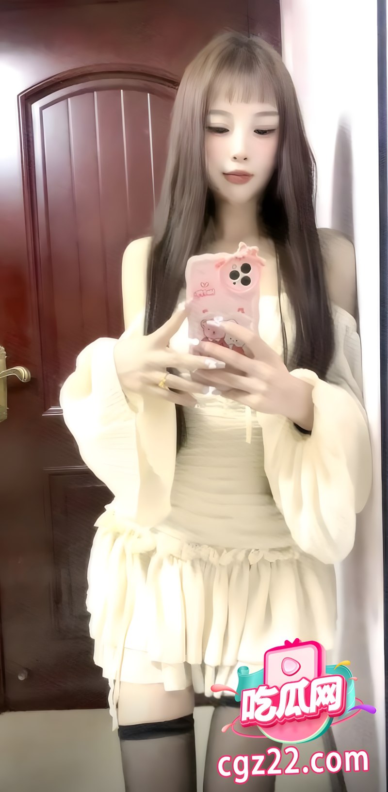 抖音网红 emo婷婷 被前男友偷拍视频发到网上 小三经历也被曝光 - 图片
