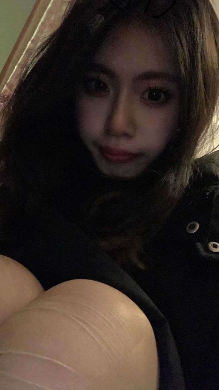 高颜值御姐型女大学生，天生完美炮架的身材极品 - 图片