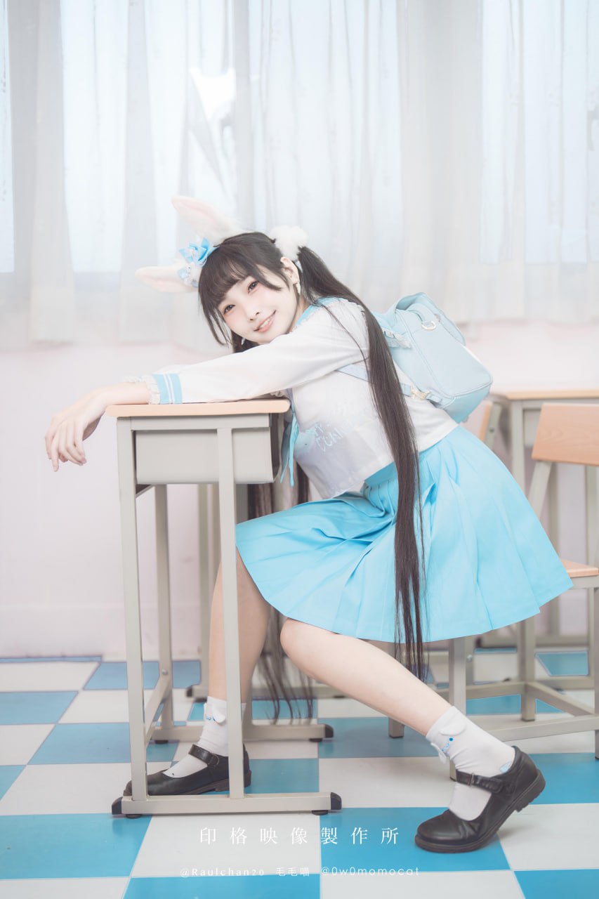 白虎穴福利姬美少女 慕慕Momo 玉桂狗 私拍 - 图片