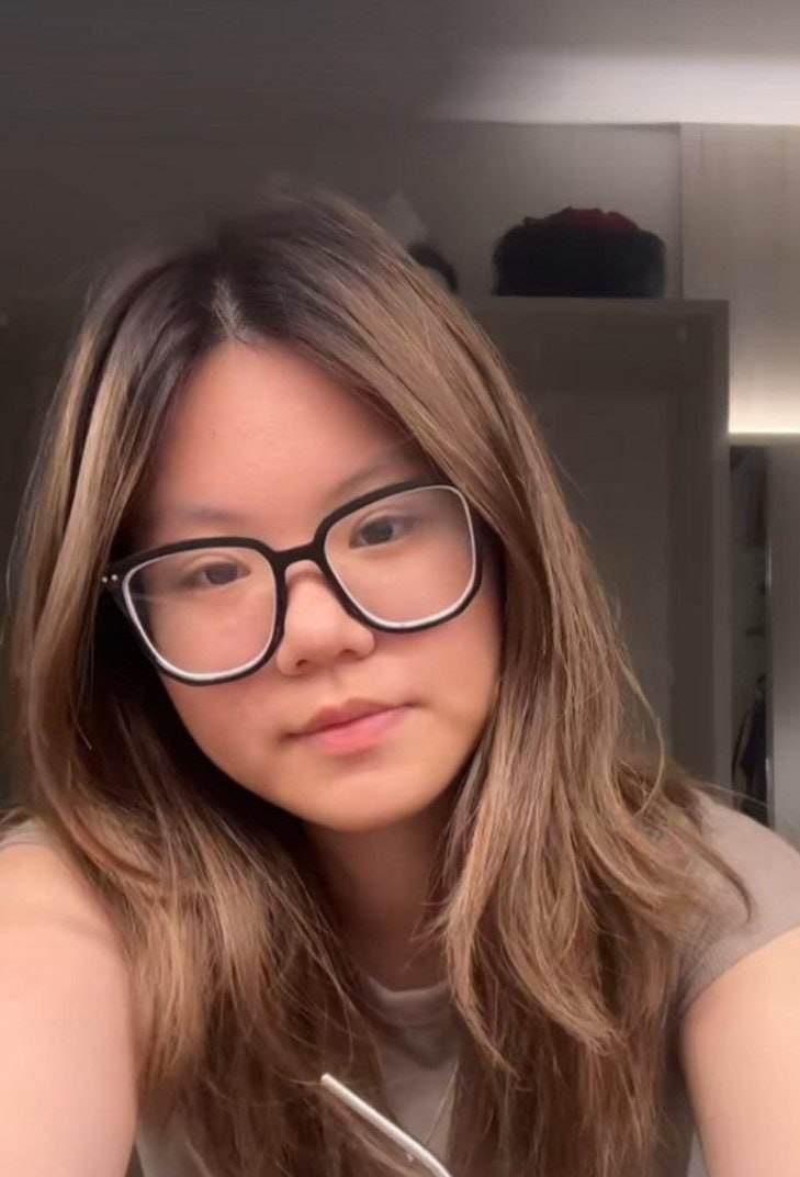 TikTok新加坡小网红 C 不雅视频流出 露脸做爱视频惨遭前男友泄密 表情销魂一看就很骚