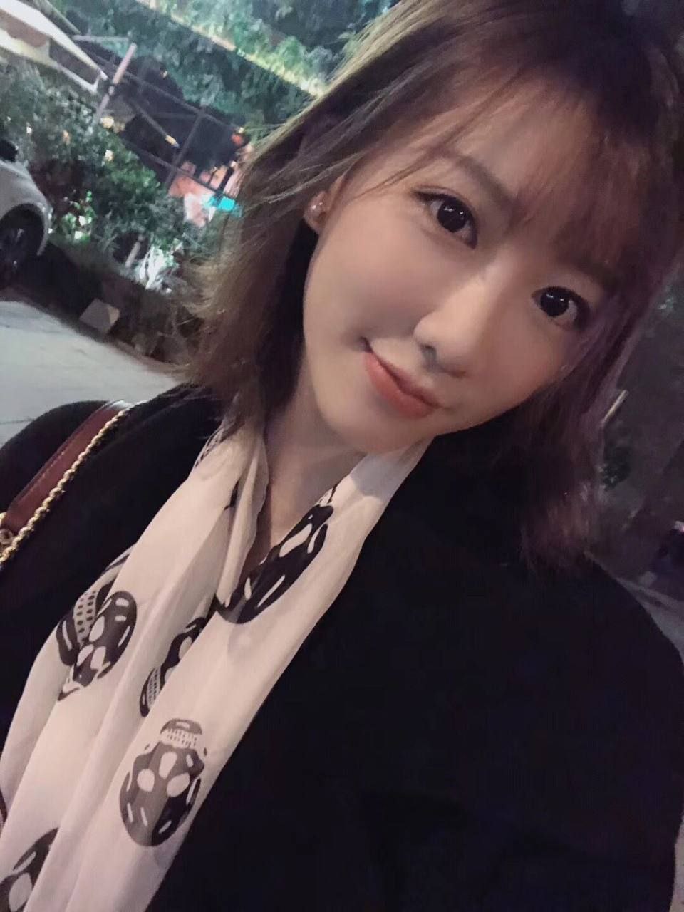 地标 江苏省南京市 一名毕业没多久的学姐 长相很成熟 拥有御姐身范