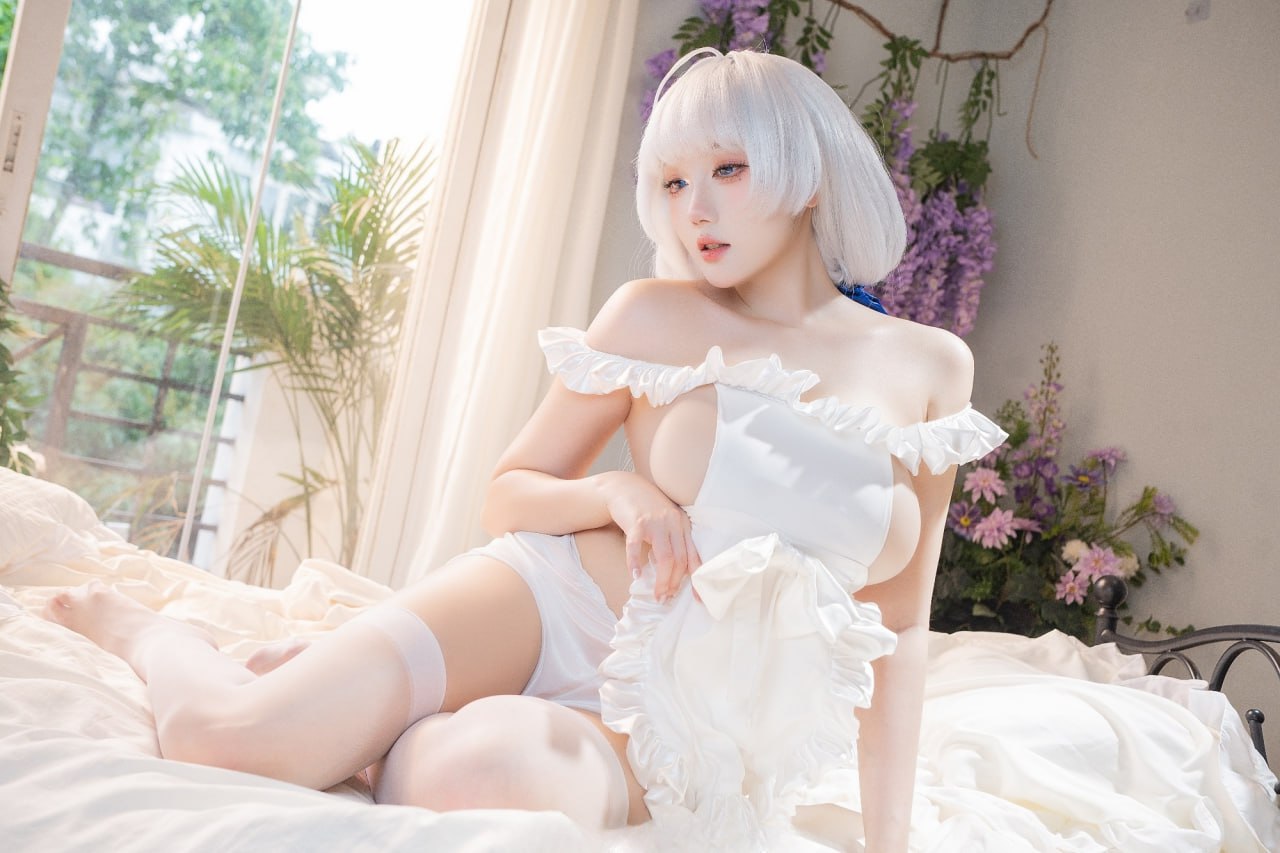 \\ #瓜希酱 #大奶子 #白丝 碧蓝航线 光辉 - 图片