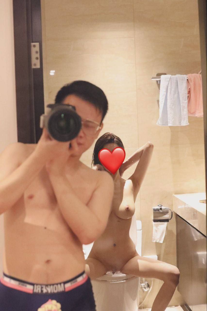 浙江省绍兴市高颜值白虎萝莉车模 顶级脸蛋完全可以媲美明星 身材保养的也很好 巨乳肥臀三点粉嫩 - 图片