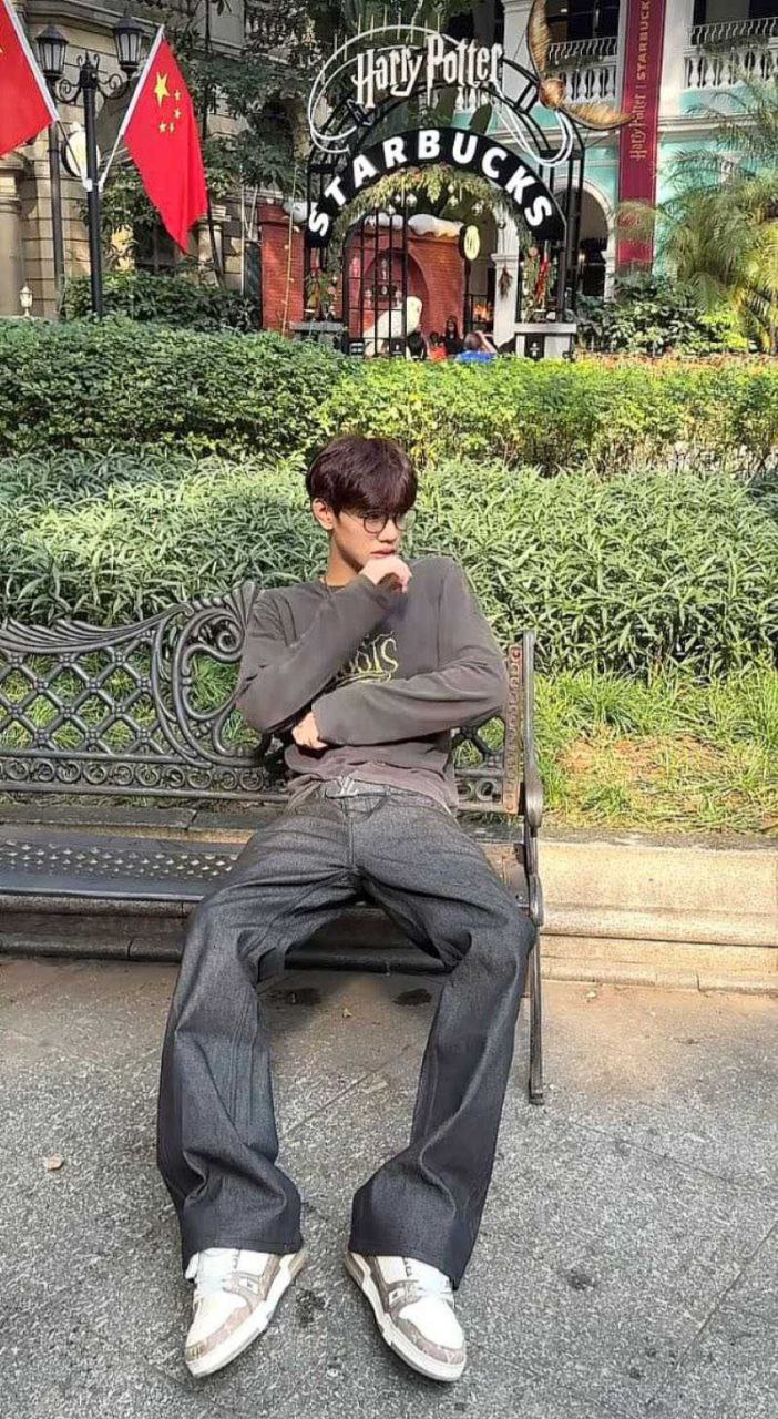 抖音百万粉网红 女王殿下的弟弟养的狗的主人 网上营造大少爷身份约炮各种网红 自撸被曝光网友狂嘲厨具真大！ - 图片