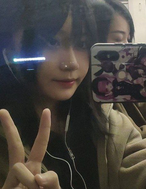 高颜值反差萝莉少女 宿野suye 土豪定制福利视频，很可爱的一个双马尾萝莉 竟然如此反差 - 图片