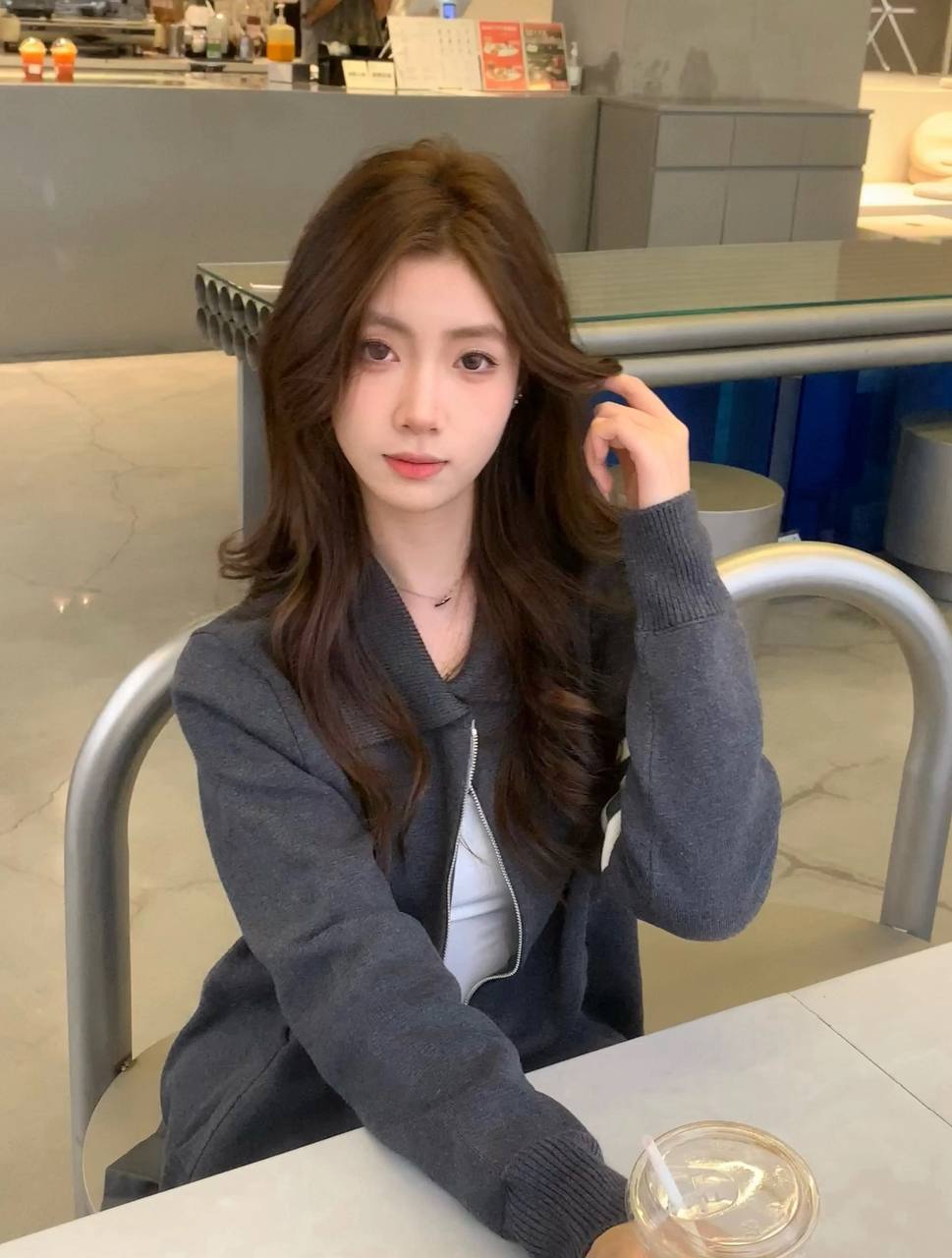 地标  陕西省西安市 一名女大学生 就读于西安大学 一名女 长相清纯可爱 陈思怡