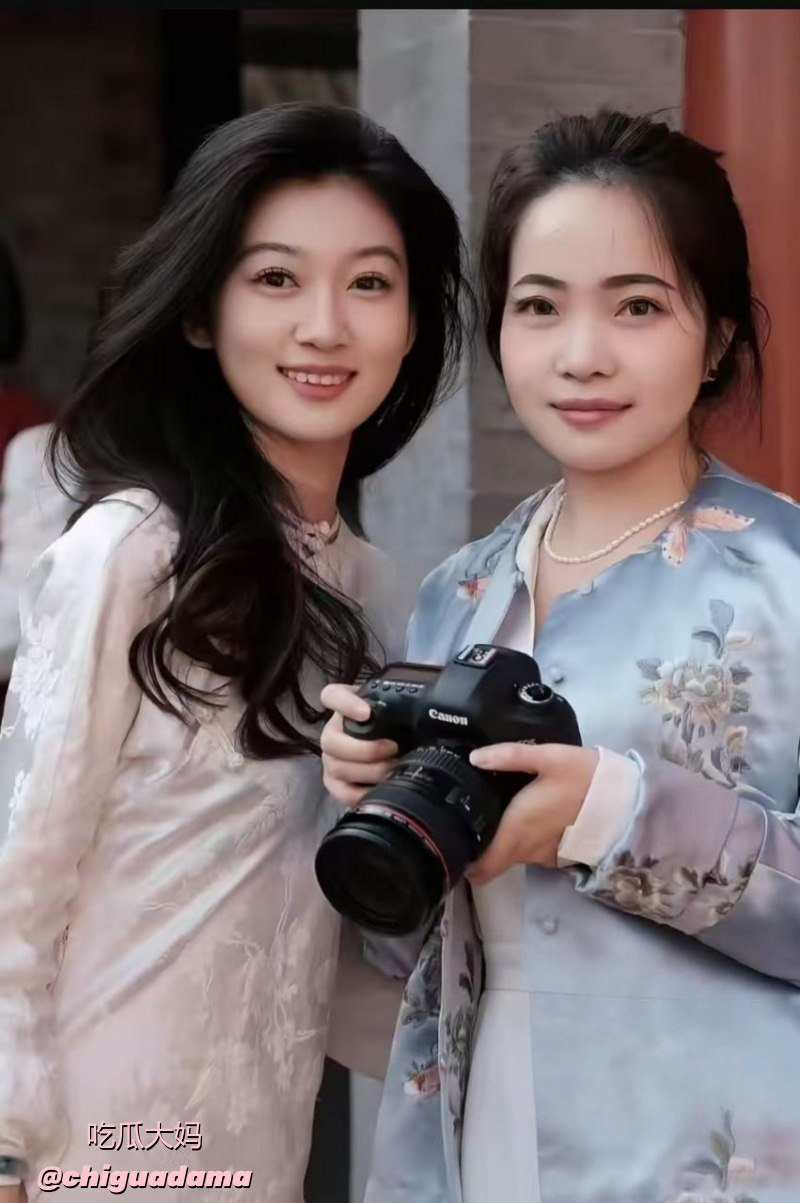 孟可佳coco怒撕张露文# 状元姐塌房实锤# 惊天大瓜！好姐妹反目爆猛料：张露文找男模爽玩拒付款，反咬孟可佳是绿茶！ - 图片