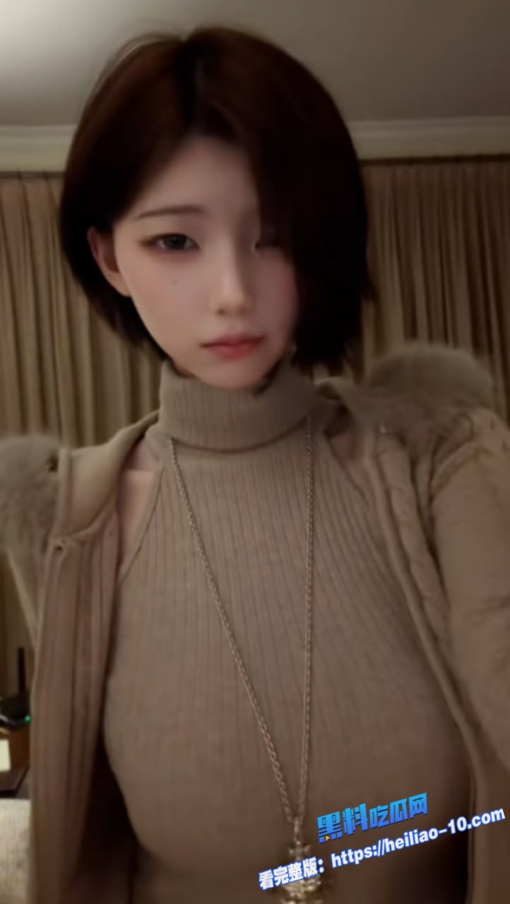 强大的AI技术让抖音人气网红西瓜冰AI后的脸蛋与火辣身材完美融合，看着丝毫不违和！ - 图片