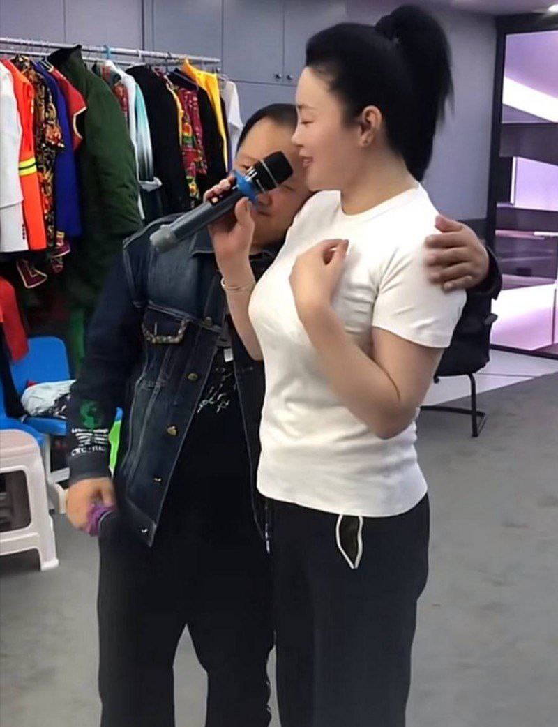 乡村爱情谢广坤扮演者 唐鉴军 被两位前妻实锤曝光 婚内出轨私生活混乱不雅信息流出！ - 图片