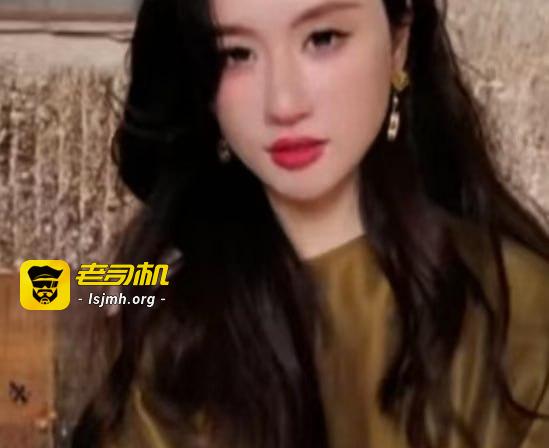 舞蹈主播青苔Miss：从“2000万生娃”争议到签证被拒，昔日头部低调回归，询问网友：自己长的像外围吗 - 图片