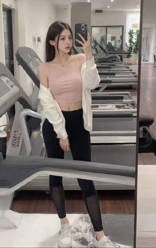 太原  height/172  weight/102 age/04 天然Dcup 蜜桃 超挺完美胸型笔直筷子大长 - 图片
