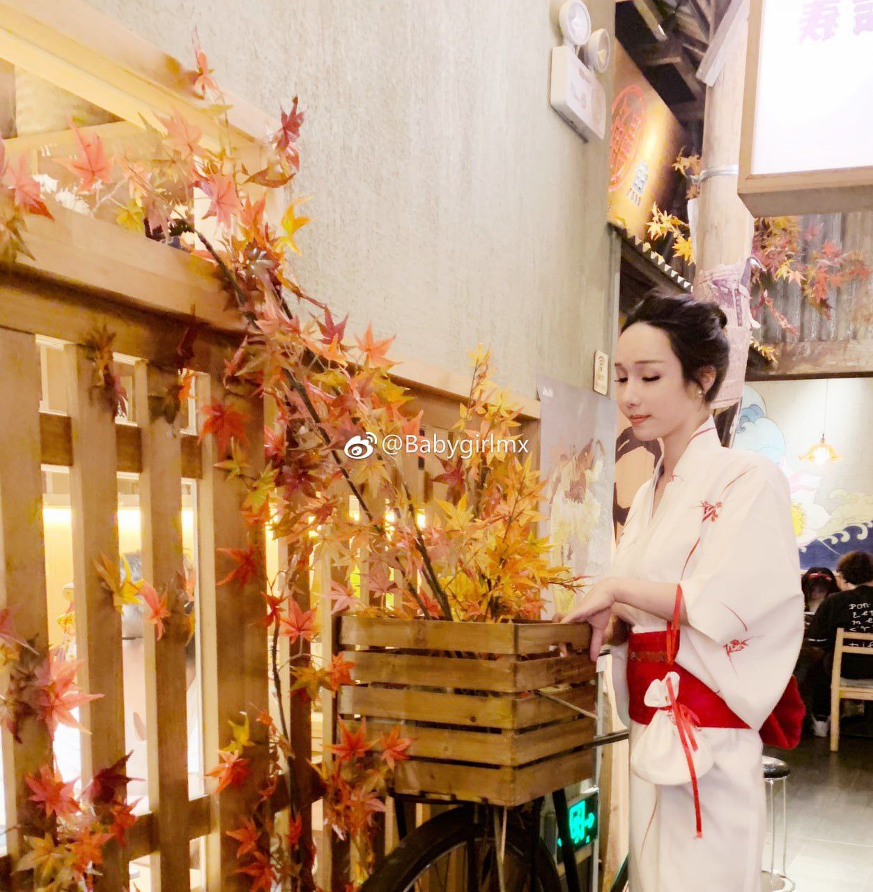 #顾灵曦微博巨乳反差女神最新口交视频，与土豪啪啪视频流出 - 图片
