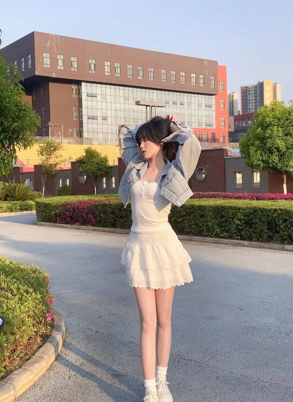 极品颜值女大学生 清纯的气质让人看着直入迷 多少人心中的白月光！完美变反差小母狗 - 图片
