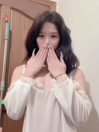 推特新晋 抖音热歌果舞福利姬，果舞也跳的没得说 - 图片