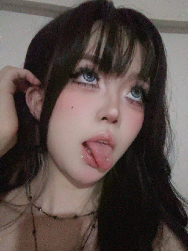 ouo_tian-小恬推特网红精神小妹嫩穴情趣高颜值粉嫩短裙身材展示coser找刺激 - 图片