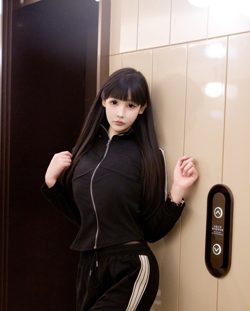 秀人超高颜值新人模特 智恩BABY 长得很像朱可儿 视图的拍摄风格像 强烈推荐！ - 图片