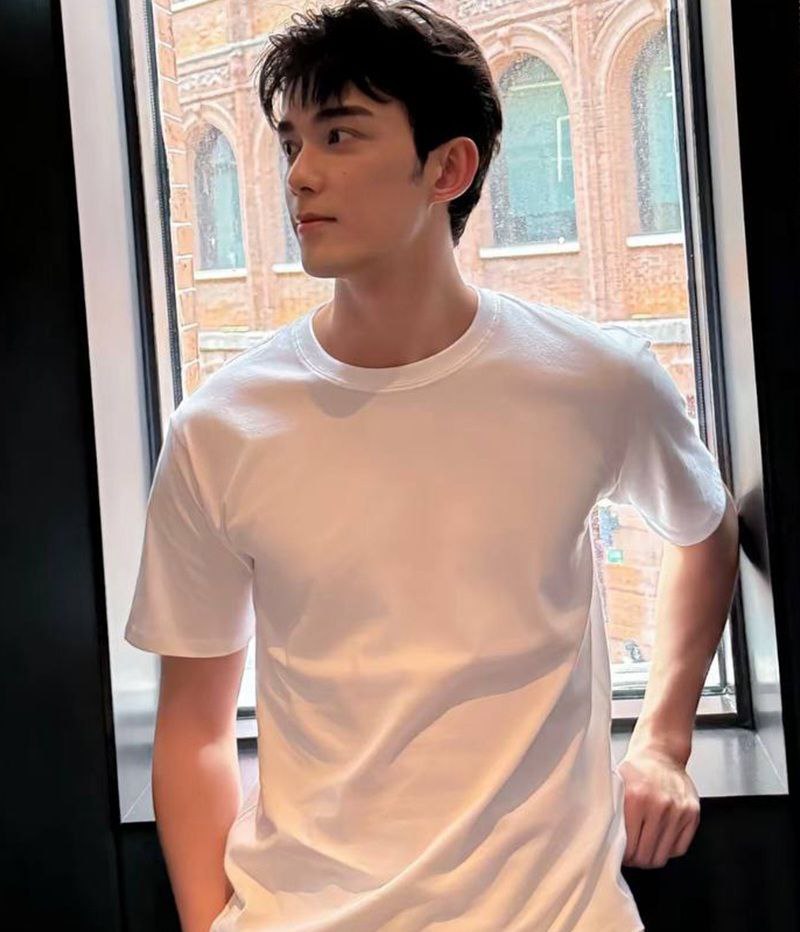 顶流男明星 吴磊 被前女友白珊珊微博怒爆 一万块卖床照只为逼问真相 国民弟弟人设崩塌 秘恋直接掀翻全网！ - 图片