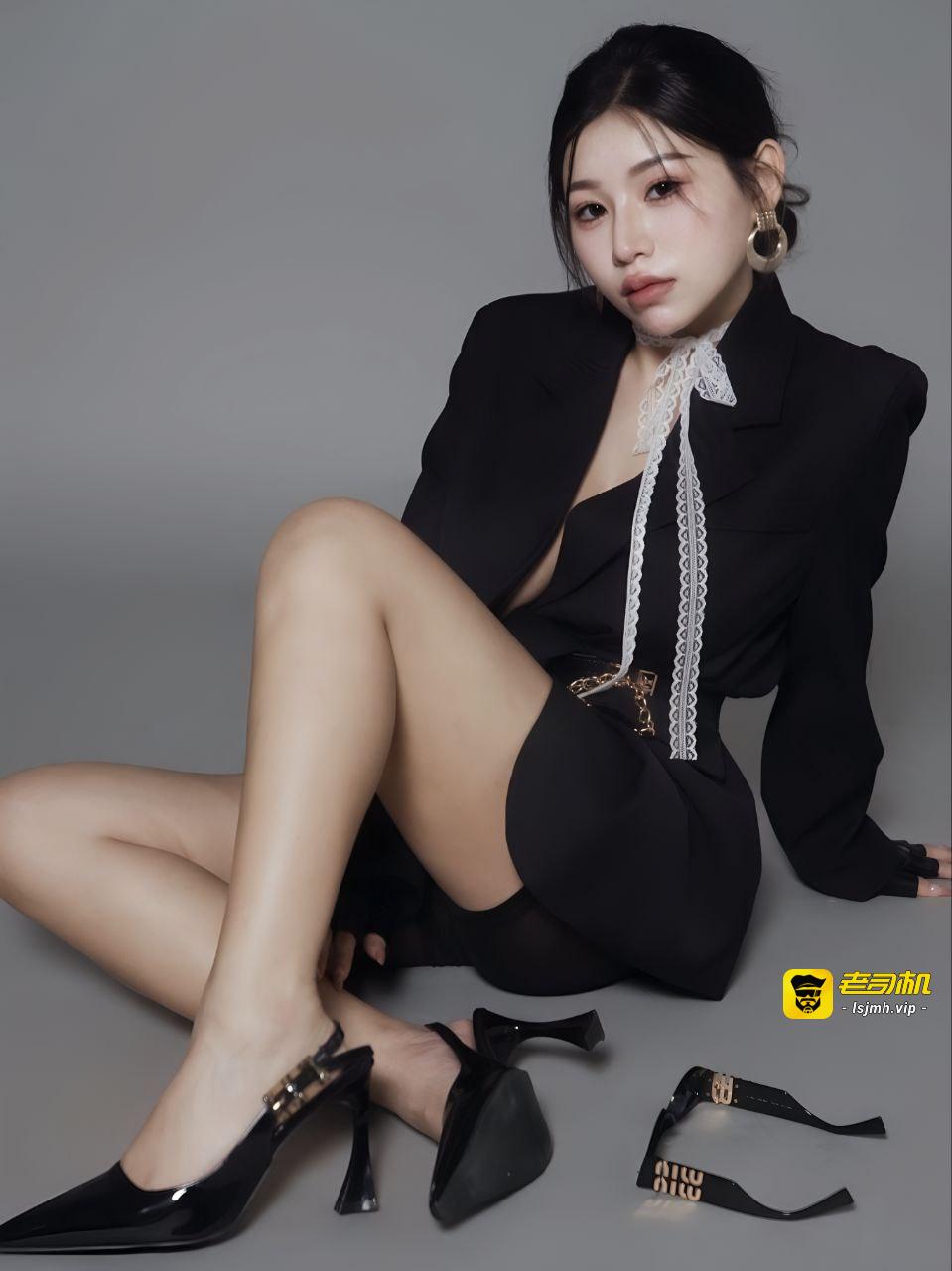 湾湾巨乳情色网红博主 艾瑪Emma (emmy18) FanSone付费长视频+IG推特整理合集 - 图片