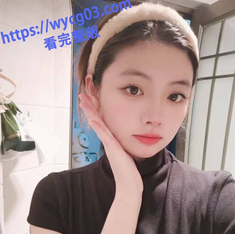 半糖顶级主播佩佩vaidurya 一字马女神自慰视频流出，淫水直流！ - 图片