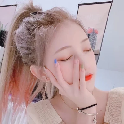 香港长腿嫩模女友疯狂性爱事❤️