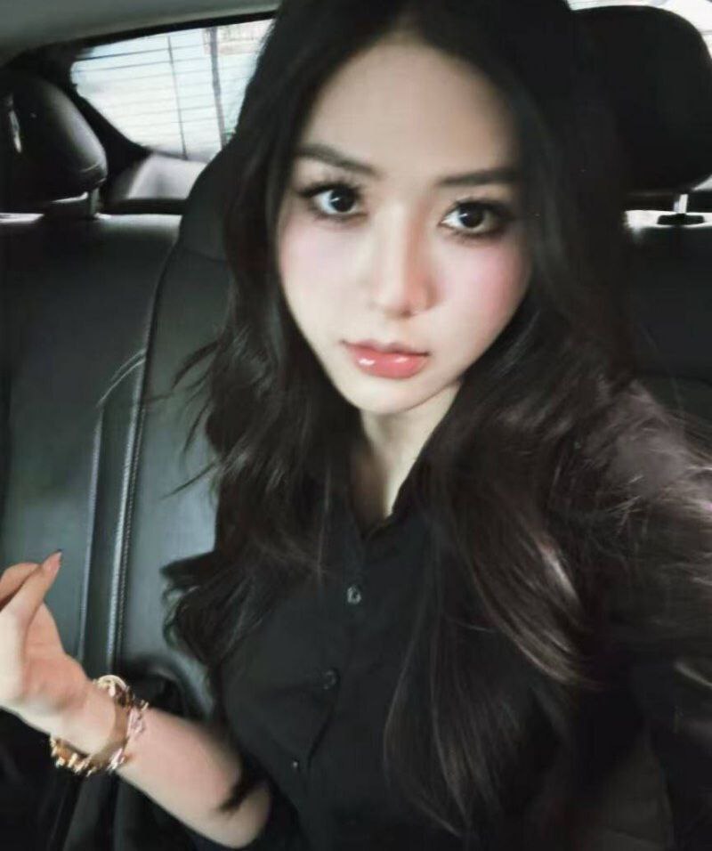 抖音高颜值欲女 杨欣懿 骚货知三当三 私生活非常淫乱流出附带聊天记录！ - 图片