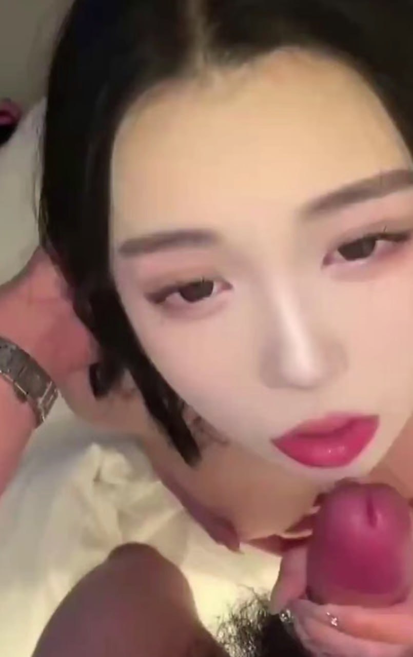 卧槽这颜值太顶了！神级颜值女神口交