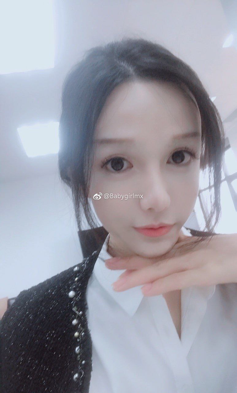 #顾灵曦微博巨乳反差女神最新口交视频，与土豪啪啪视频流出 - 图片