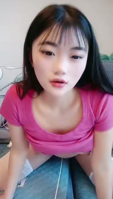 全程直播和小男友各种姿势切换爽玩，清纯外表下怎么会这么淫荡呢？真是小骚货～