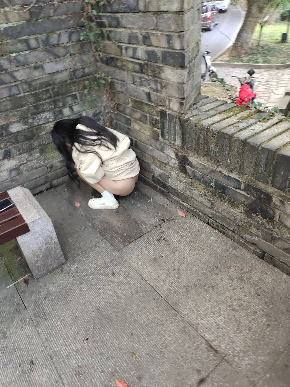 #王艺霖 北京某艺术学院大二校花，同学们心中的女神，白天上学晚上一个人寂寞无聊拿出小玩具自慰 - 图片