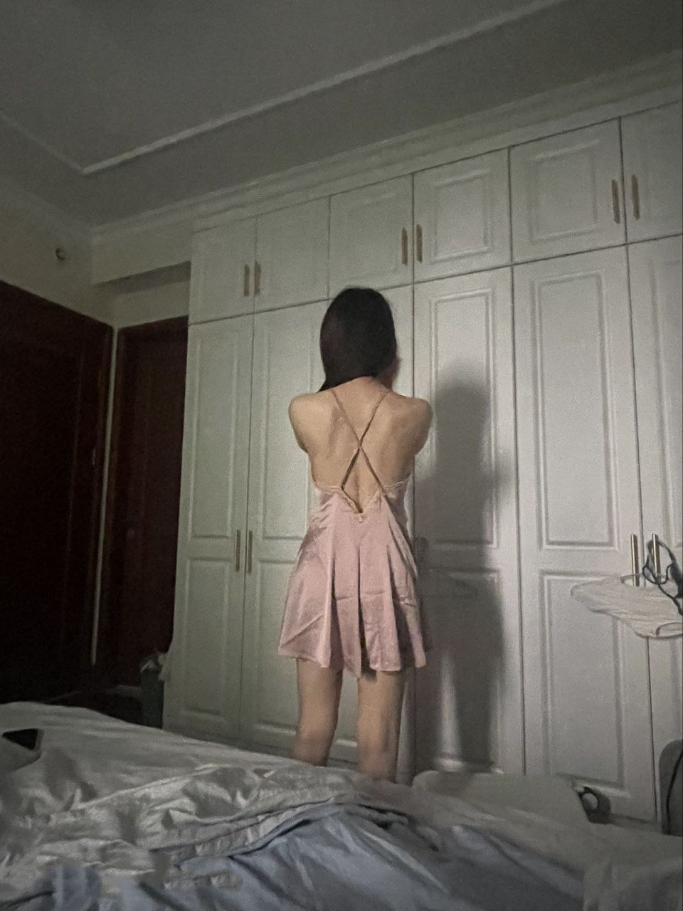 抖音高颜值网红被主人调教口交后入不雅视频 - 图片