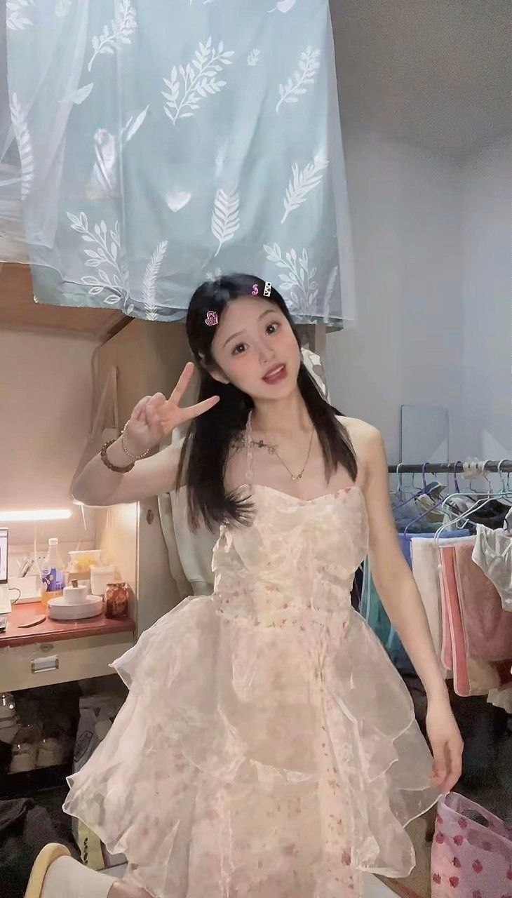 一名湖南揭阳女大学生 外表清纯可爱，具有一副超高颜值外表 - 图片