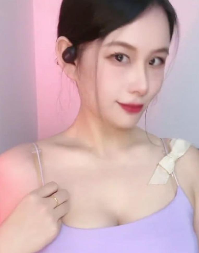 抖音御姐网红小妲己付费定制视频流出 魔鬼身材绝美尤物 巨乳粉嫩自慰大秀爽翻天