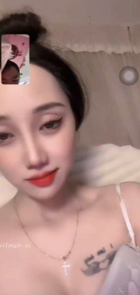 快手抖音18w粉丝梦兮，跟榜一大哥1V1视频被大哥分享流出！