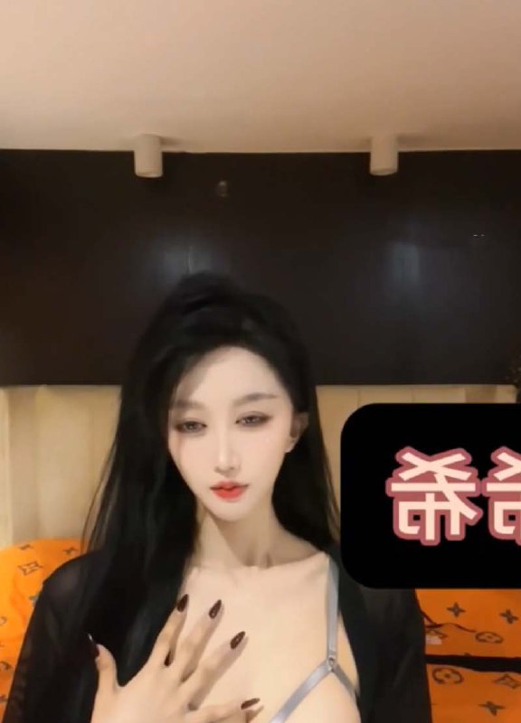 抖音御姐网红 Fortune 被榜一大哥拍下福利视频 情趣内衣黑丝搔首弄姿特别诱惑! - 图片