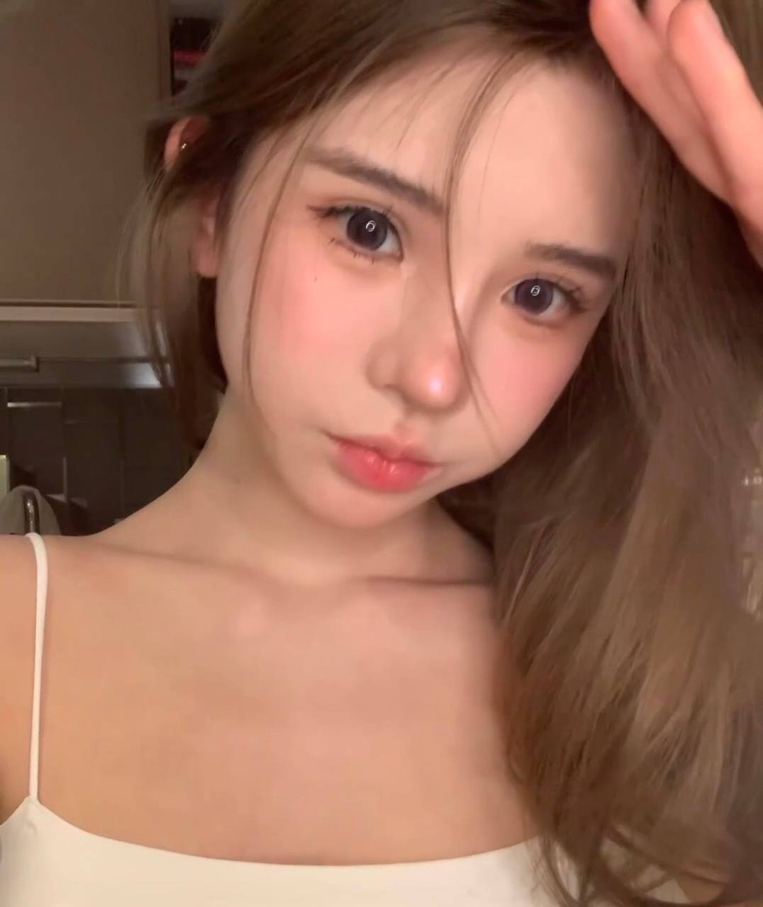 中圈以及大圈是根据颜值划分，中圈当天安排无需入会私聊客服查看女孩照片，确定那个女孩需要付定金。大圈看照片安排需要100人民币入会安排！！。每天没有那么多时间精力接待口嗨的各位，有能力出来玩的不会在乎一二百。 - 图片