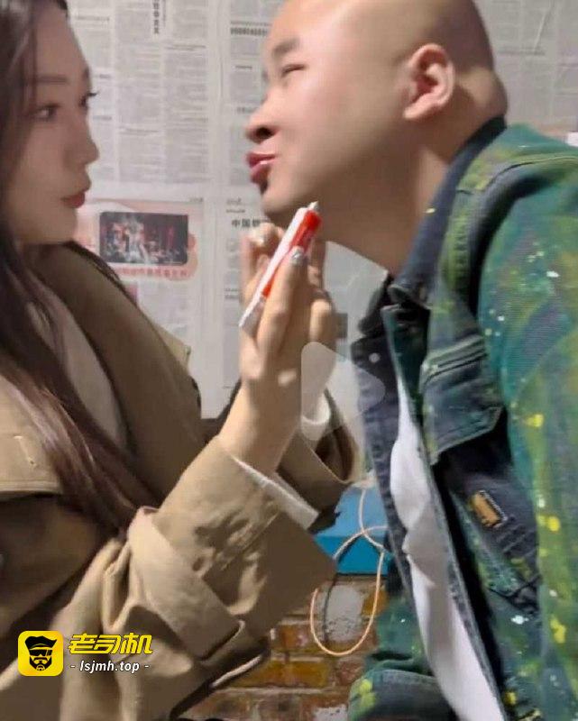 快手千万粉网红 老狗 被前妻白羽直播曝光 婚内出轨女徒孙佳昕 夜猫KTV举报聚众淫乱录音曝光！ - 图片