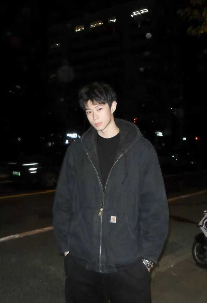 抖音网红一天出婚内轨拔丝光年让其怀孕 老婆小郑嘻嘻也出轨并反咬一口舆论引导网爆 - 图片