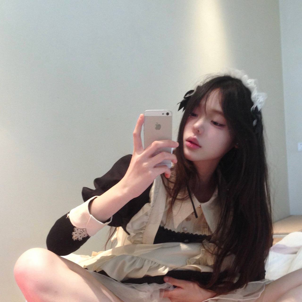推特超高颜值白虎美少女 0507huihui 小小绘 坚挺粉嫩双乳 大长腿少女清纯与风骚并存 颜值党福利！