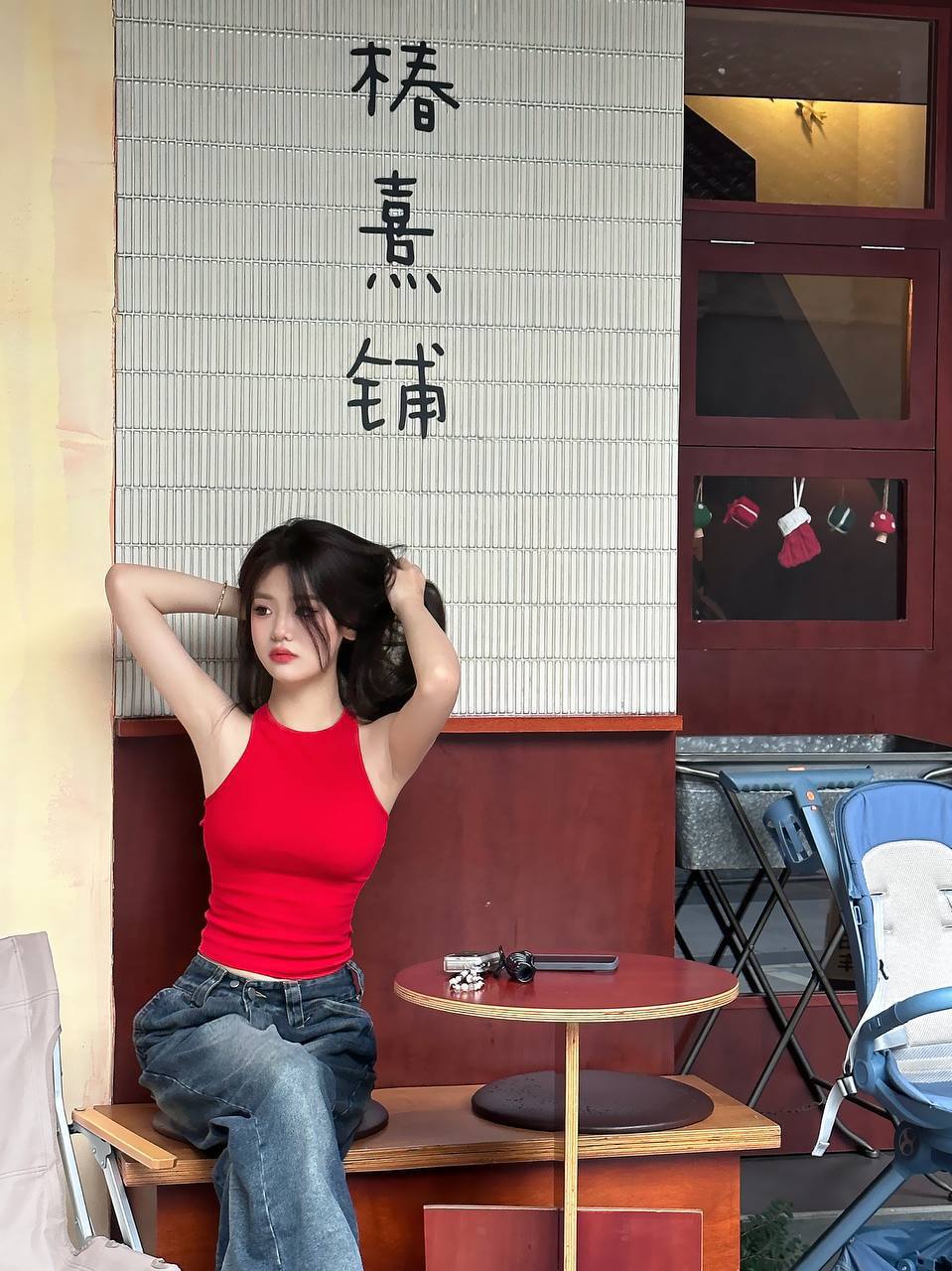 成都大学极品反差婊校园中的高冷女神被操的时候都全程冷战脸对着镜子后入就喜欢看这种高冷女神被干一边装高冷一边渴望大屌 - 图片