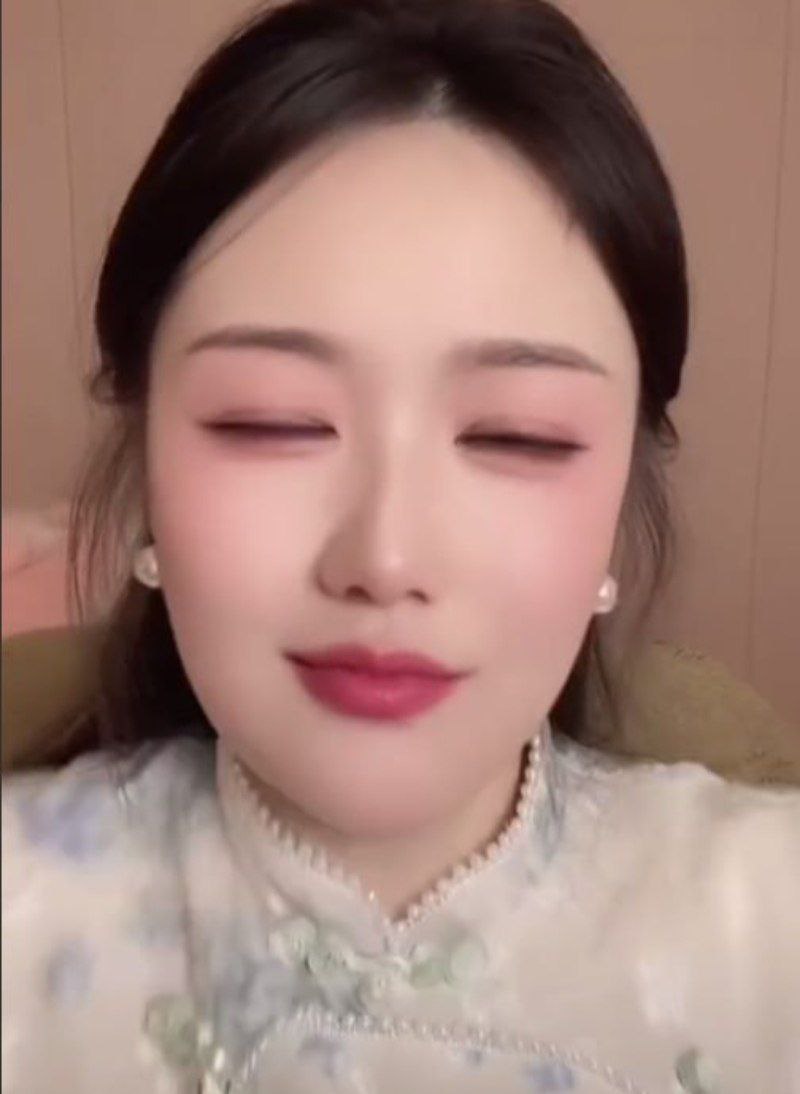 抖音直播擦边新赛道 东莞妹玩握力棒娇喘福利大放送 刷礼物就浪叫高潮 健身变ASMR撩人秀 - 图片