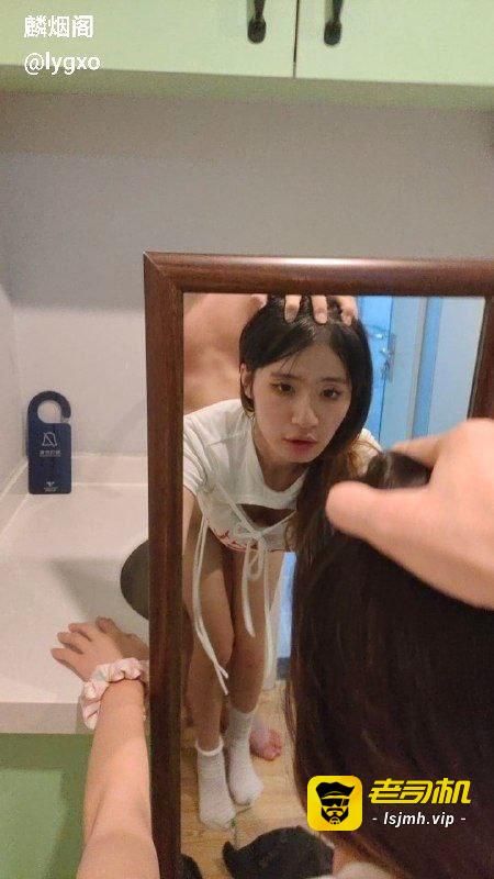 抖音诺崽超甜和男友做爱泄密，抓住头发镜子前后入 - 图片