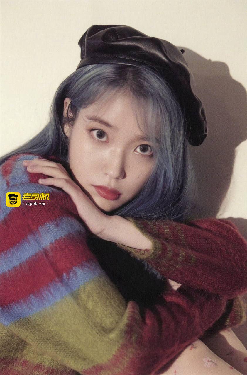 韩国歌手 #IU 李知恩 袖口疑似走光露奶 - 图片