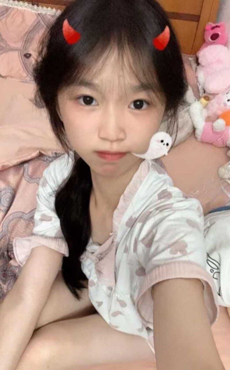 抖音清纯学生妹 邢可欣 极度腹黑背刺闺蜜 造谣闺蜜出轨当小三 不料被其抓到把柄 福利视频全网曝光！ - 图片