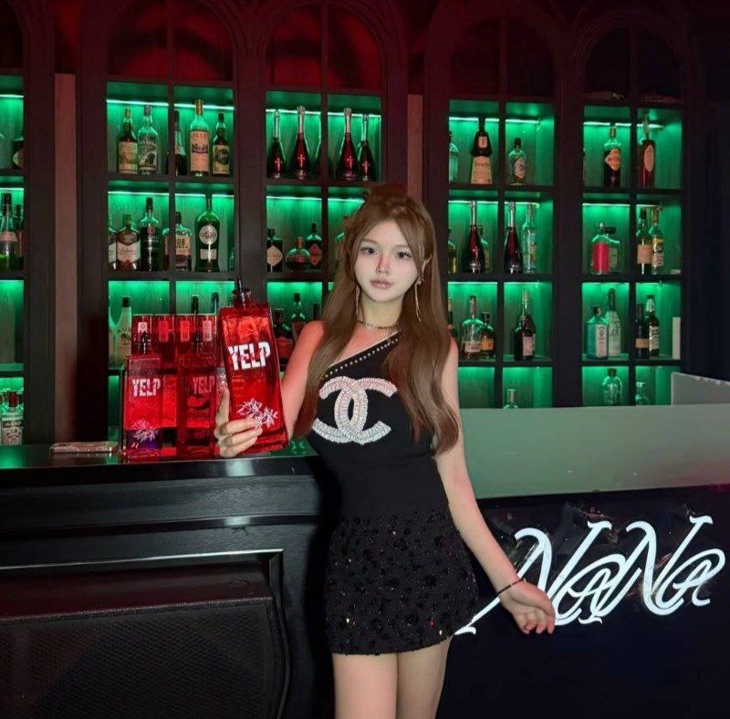揽佬睡粉事件 明星自信爆棚与粉丝拍小视频 演出办在哪就在哪睡粉 高调称这是她们的荣幸 - 图片