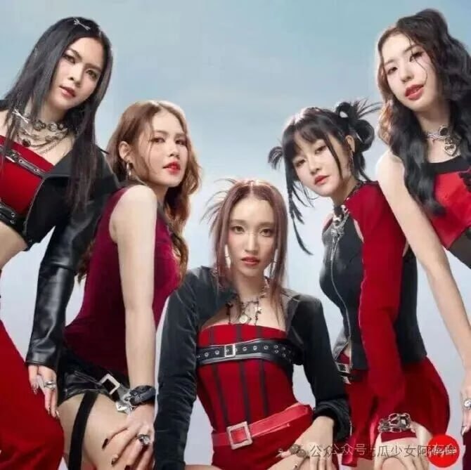 马来西亚亚航空姐机上热舞《Tick-Tock》爆红：创新营销or扰民争议？安全隐患成焦点，网友两极分化 - 图片